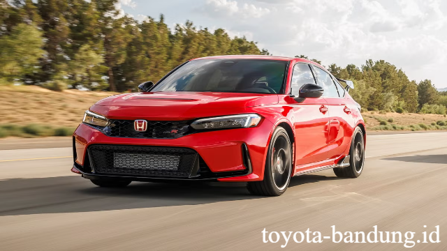 Honda Civic RS: Sedan Sporty Modern dengan Performa Dinamis